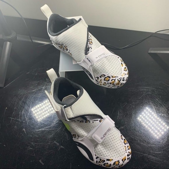 Nike Women’s SuperRep Cycle White Leopard Shoes CJ0775-177 Size 6. NO CLEATS - Picture 1 of 8